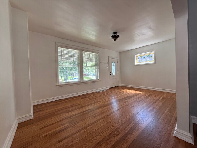 Photo - 4606 Wilcox Ave