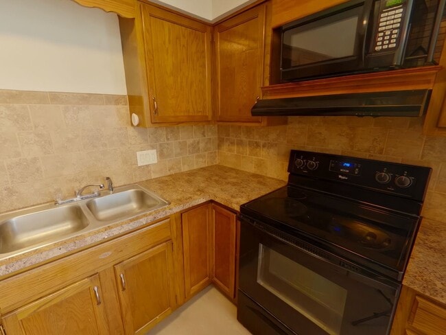 Photo - 1855 N Doreen St