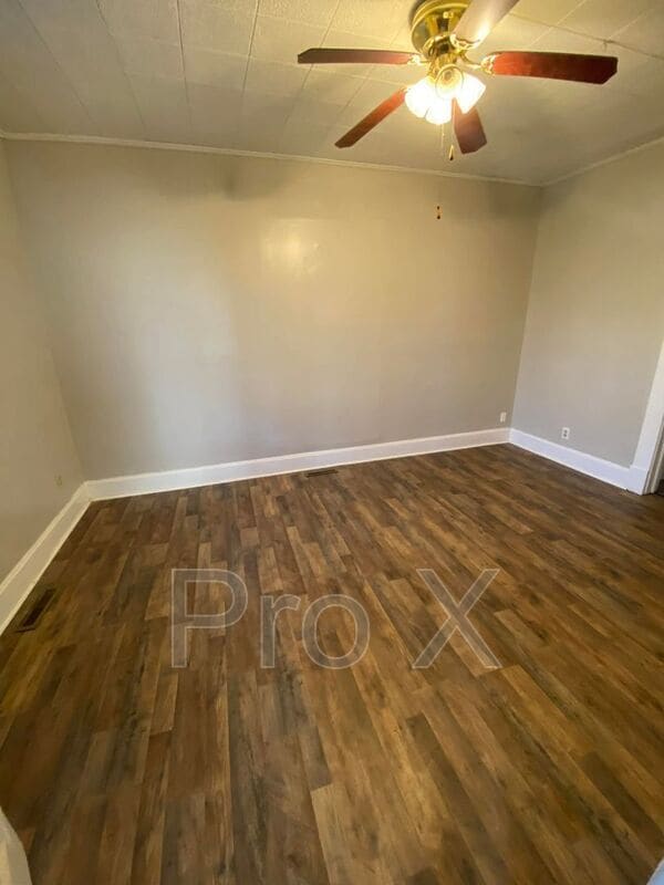 Photo - 210 N Liberty St