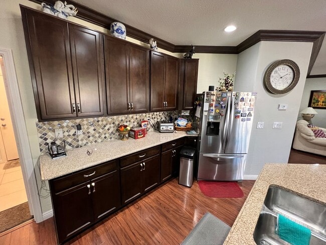 Building Photo - 1 Story 4Bed Pool Built in BBQ