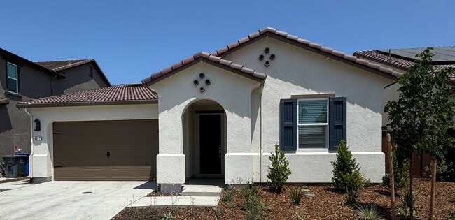 Building Photo - Three Bedroom, Two Bath Single-Story Canyon Solar Home in Folsom SEE VIDEO