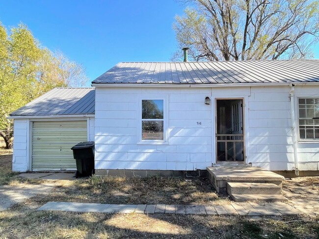 Building Photo - 716-718 William St Unit 716 Rental