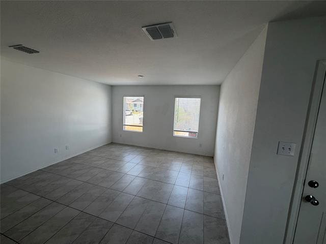 Photo - 153 Thresher Ln