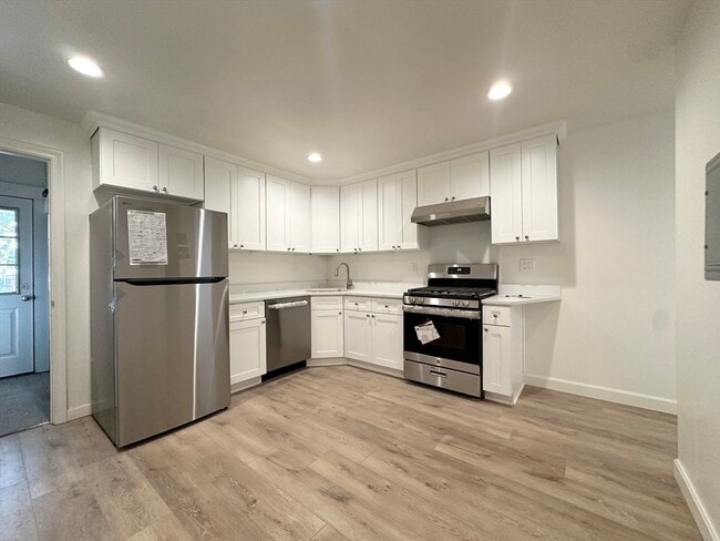 Photo - 72 Easton St Unit 1