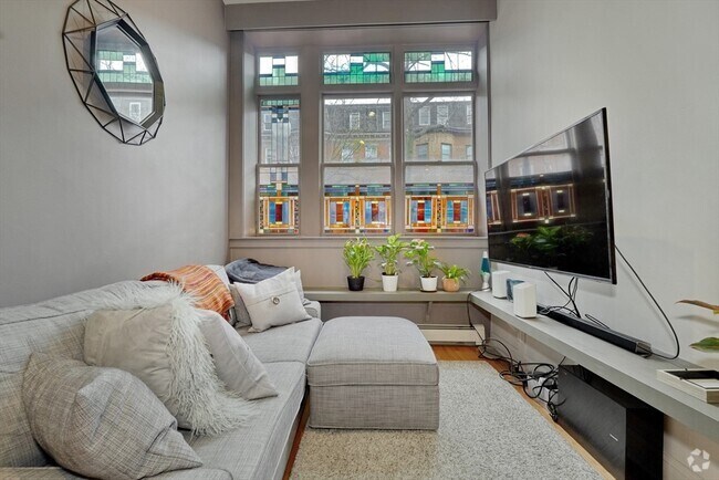 Building Photo - 70 Clarendon St Unit 1 Rental