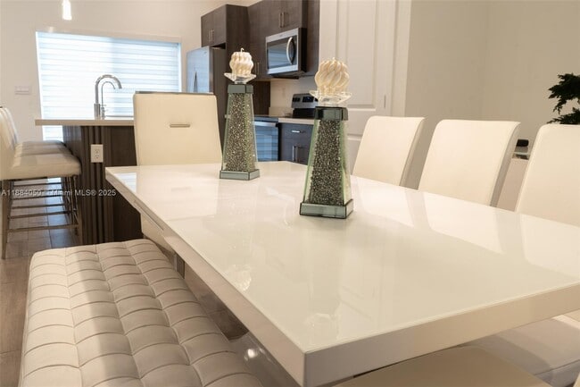 Photo - 824 SE 18th St