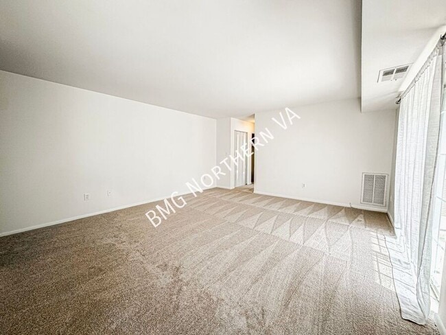 Photo - 1523 Colonial Dr