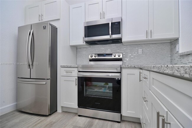 Building Photo - 1658 SE 28th Ct Unit 104 Rental