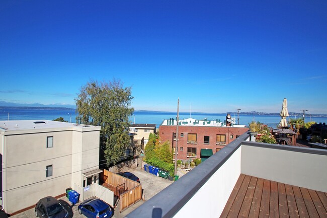 LUXURY ALKI 3 BED TOWNHOME FOR RENT W EXPA... - LUXURY ALKI 3 BED TOWNHOME FOR RENT W EXPA...