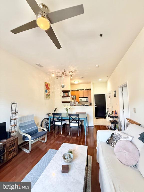 Building Photo - 309 Holland Ln Unit 139