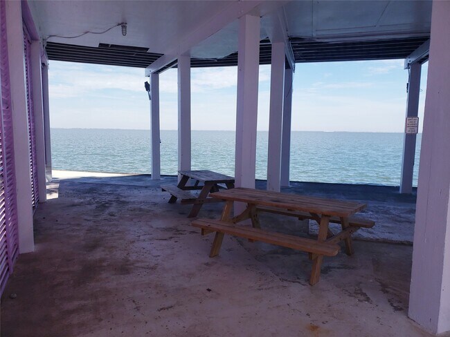 Photo - 3716 Sabrina