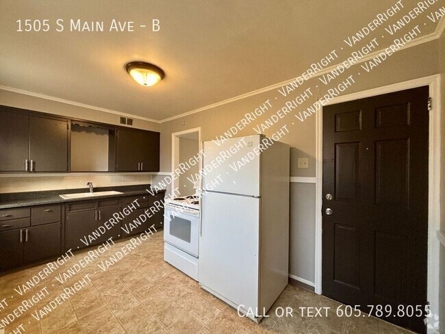 Building Photo - 1505 S Main Ave Unit B Rental