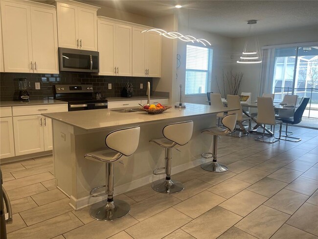 Photo - 1565 Flange Dr