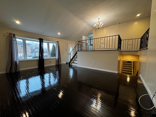 Photo - 1108 Frank St