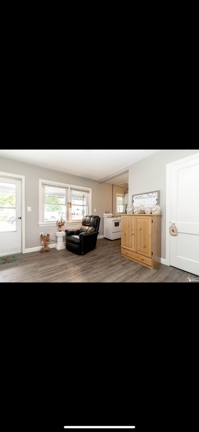 Photo - Lagrange St Unit 5