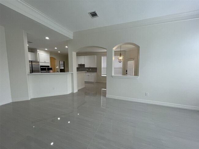 Photo - 5622 Lake Pl Dr