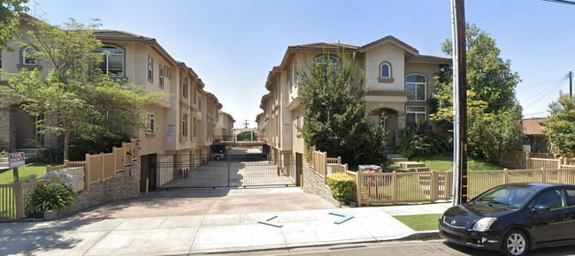 Building Photo - 9254 Elm Vista Dr Unit D Rental