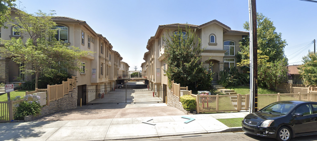 Front of community - 9254 Elm Vista Dr Townhome