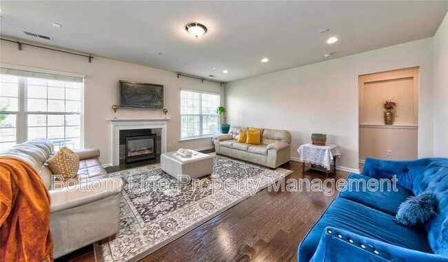 Photo - 9576 Herringbone Ln