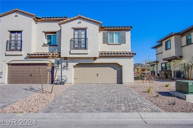 Photo - 843 Watford Pl