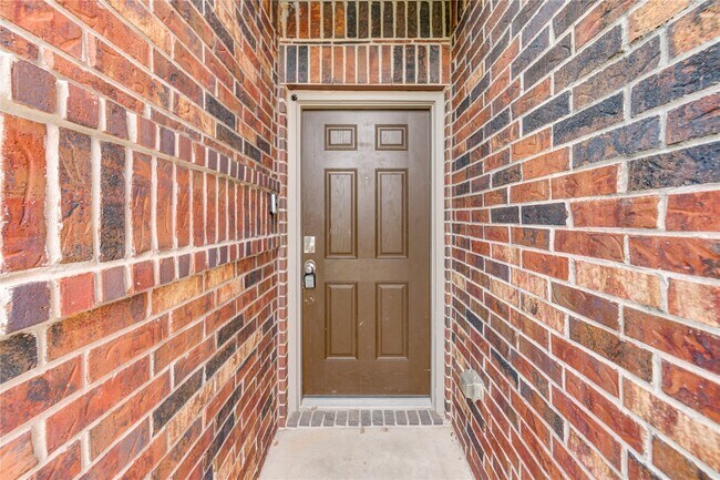 Photo - 3001 Iron Woods Dr