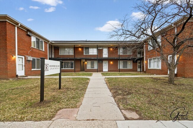 Photo - Redford Square Apartments