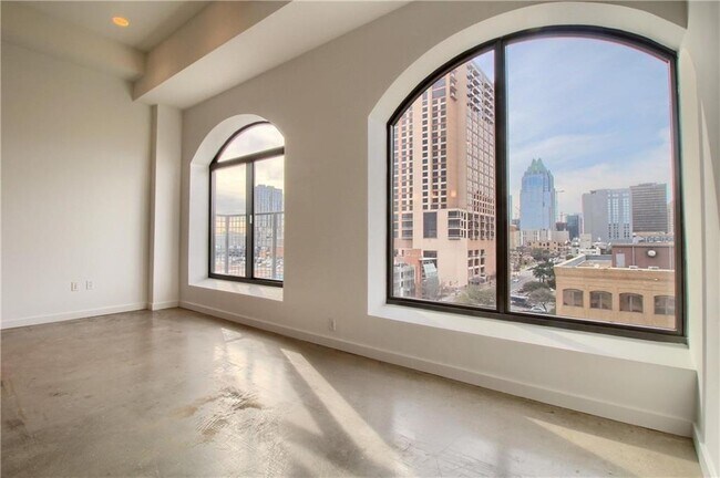 Photo - 507 Sabine St Unit 602