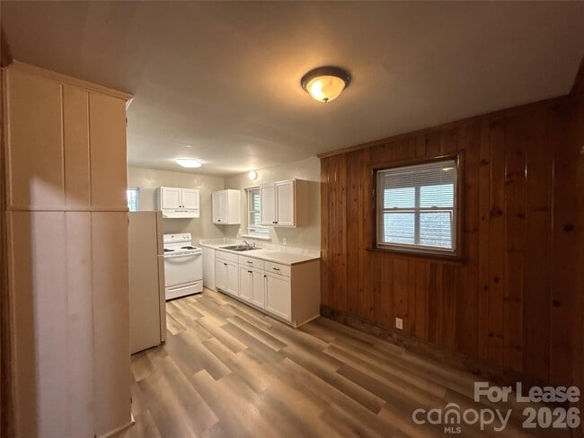 Photo - 2000 Weststone Dr