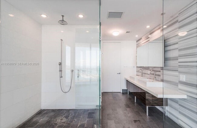 Photo - 1100 Biscayne Blvd Unit 5401