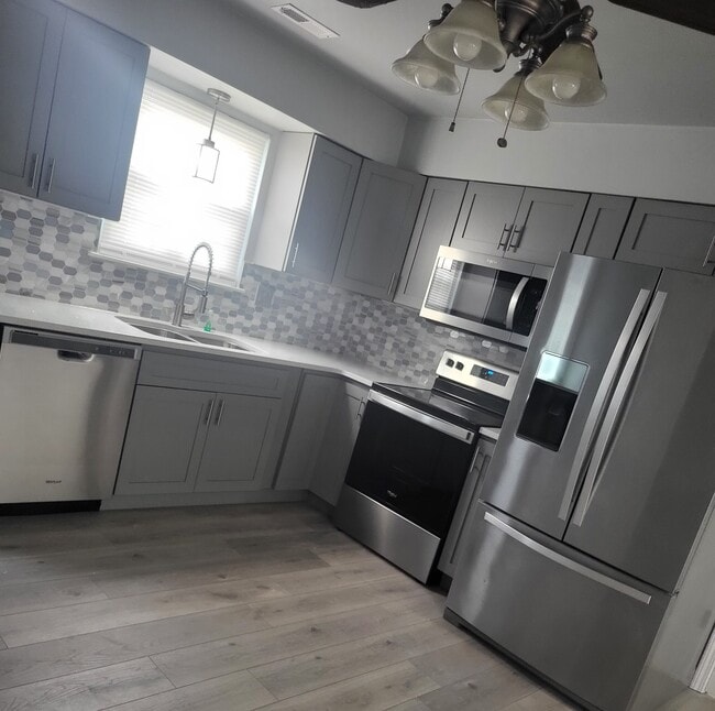 Kitchen - 801 Portland St House