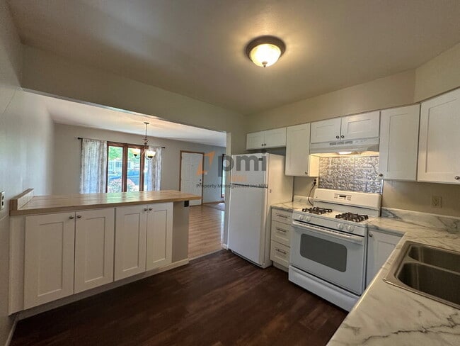 Photo - 6850 Van Buren Pl