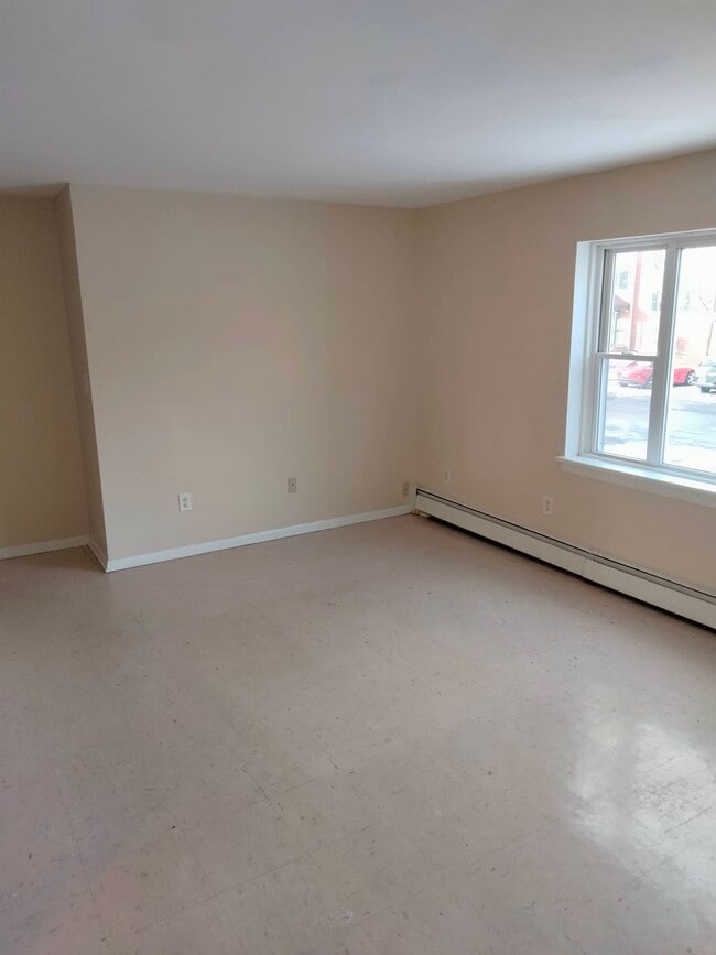 Photo - 29-31 Annawan St