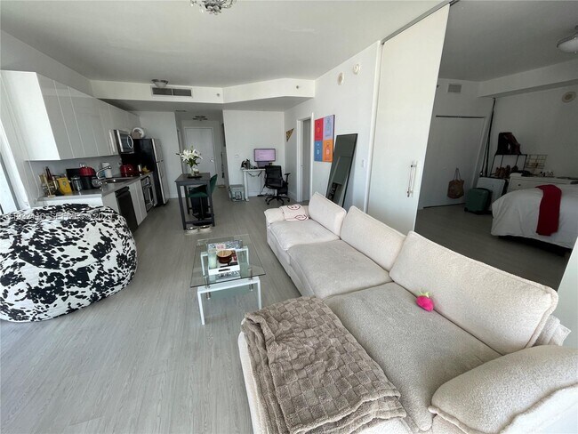 Photo - 90 SW 3rd St Unit 1205