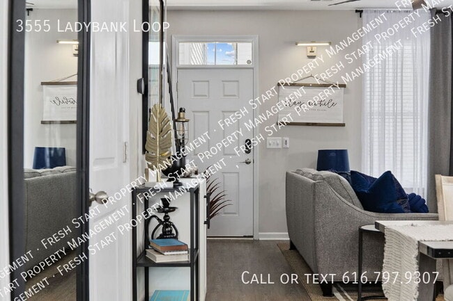Photo - 3555 Ladybank Loop