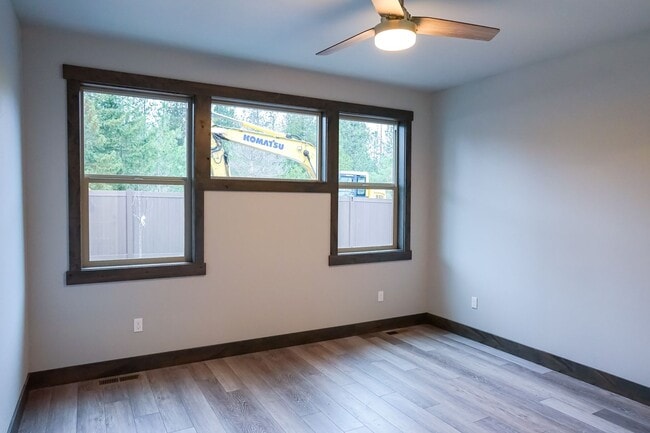 Photo - 14066 Rainier Loop Unidad 55+  Living in this 2 bedroom home