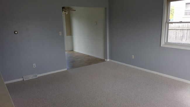Photo - 2045 Old Valley Ct SE
