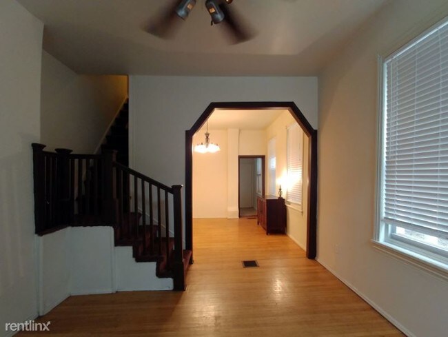 Photo - 982 N Randolph St