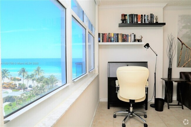 Building Photo - 2501 S Ocean Dr Unit 703 (available NOW) Rental