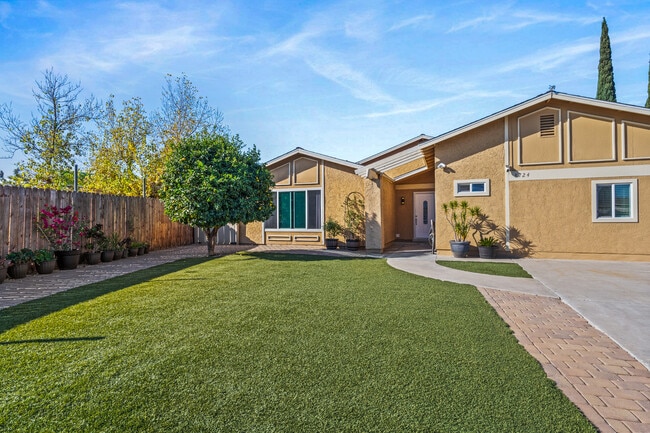 Building Photo - 8724 Summercrest Ln Rental