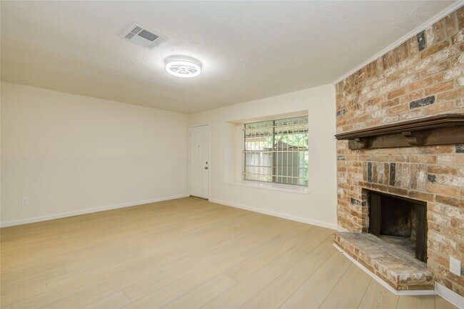 Photo - 12803 High Star Dr