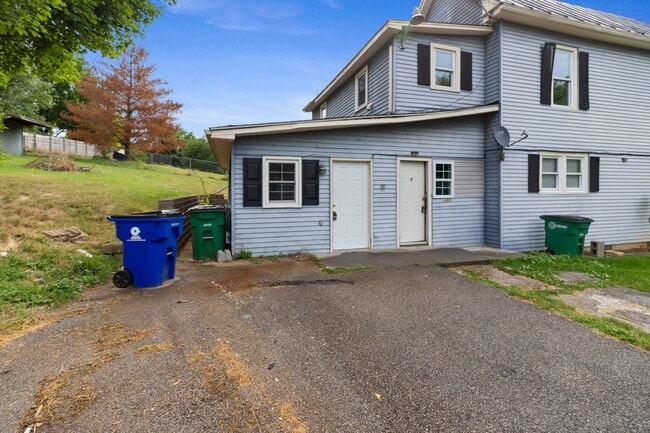 College Street - College Street Apartment