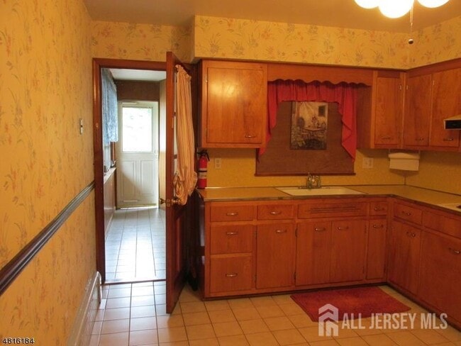 Photo - 1818 W 4th St