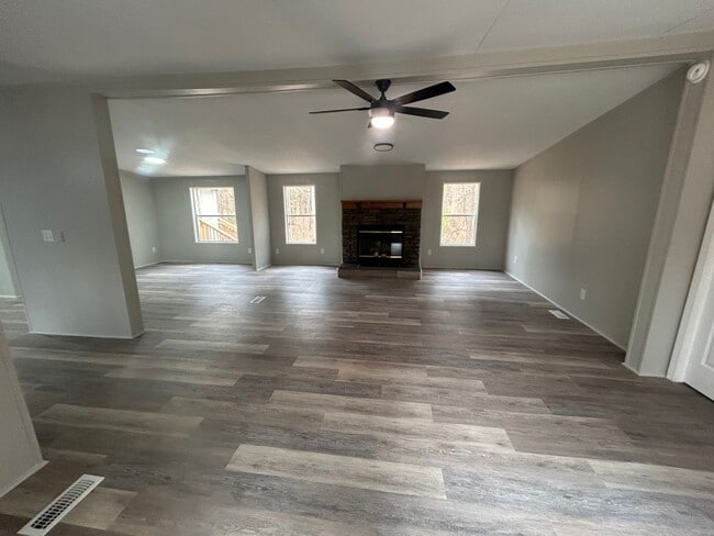 Photo - 1362 Winterwood Rd