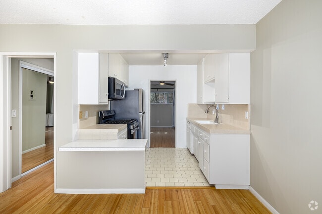 1 habitación, 1 baño - 700 pies cuadrados - Cocina