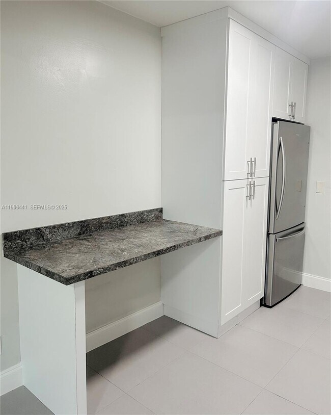 Photo - 1835 Scott St Unit A