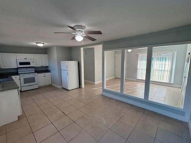 Photo - 302 Sherwood Dr