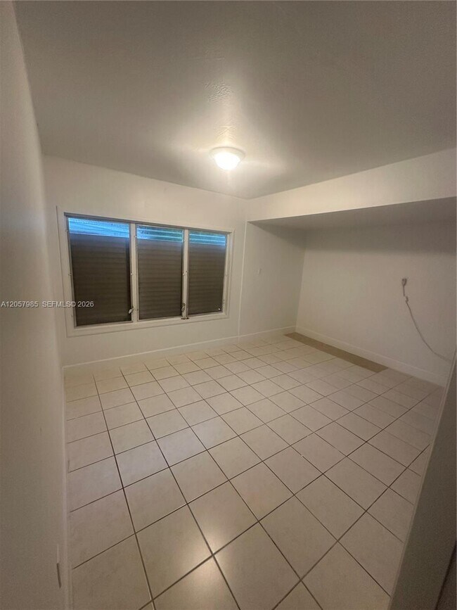 Photo - 3404 SW 14th St Unit R