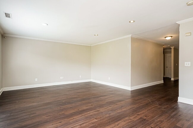535 Kerriann Ln