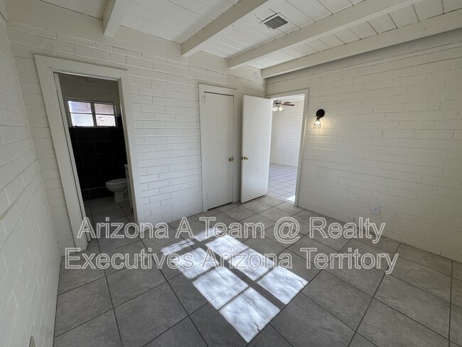 Photo - 2631 N Fontana Ave