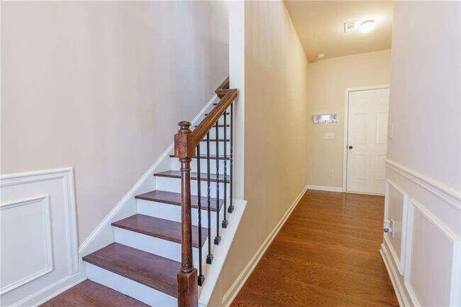 Photo - 1299 Hopkins Dr